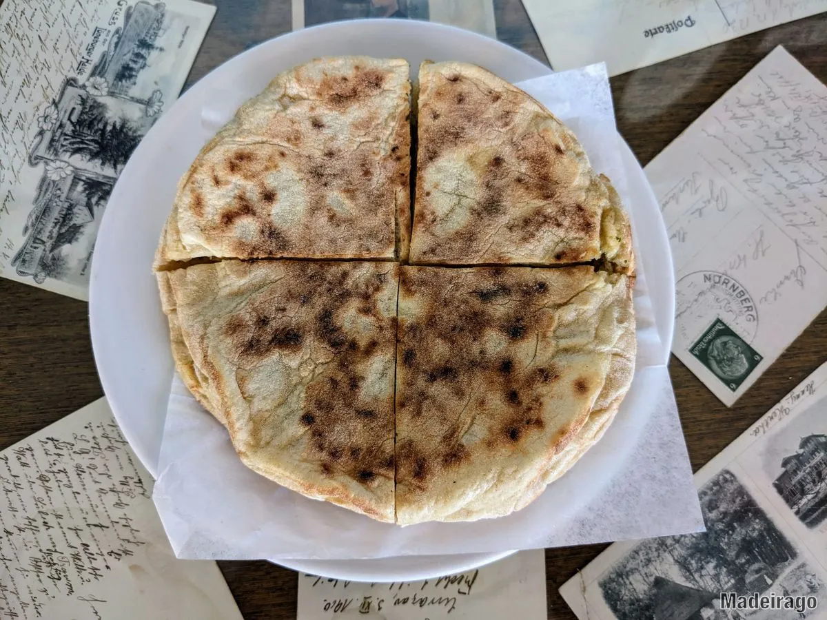 Bolo do Caco